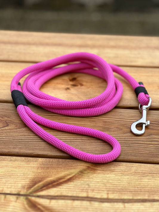 Pink Passion | Paracord leash for dogs